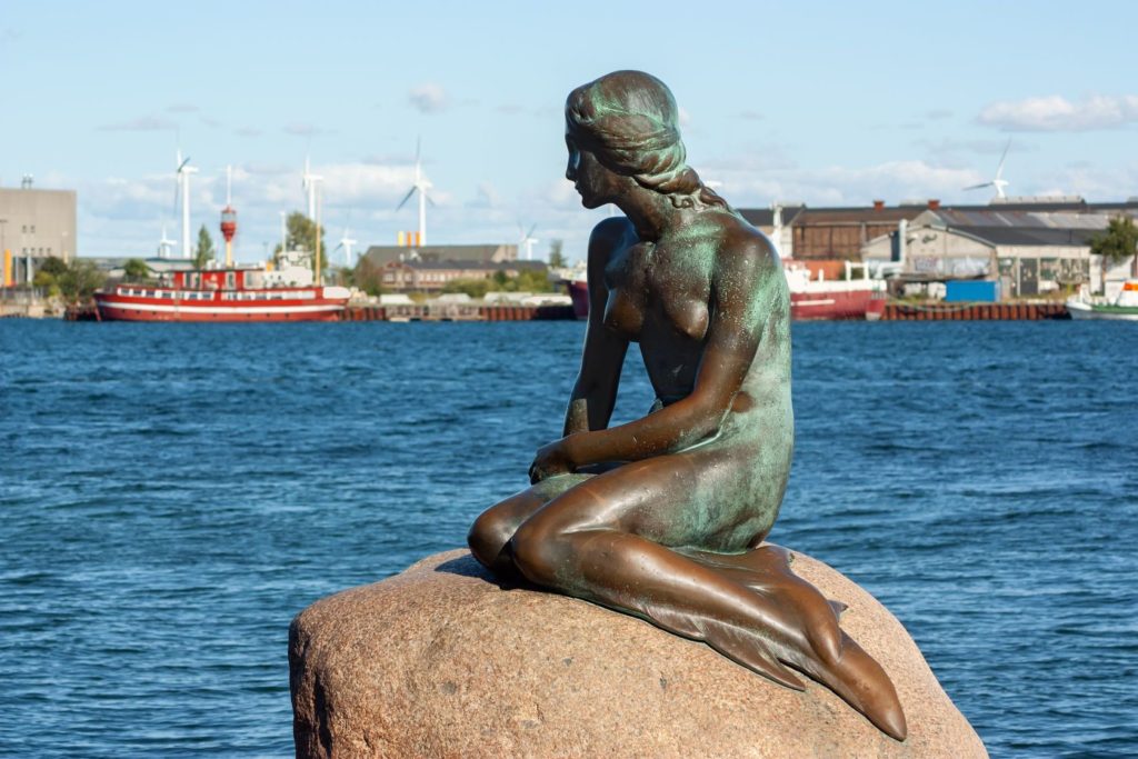 Malá mořská víla v Kodani | carmenmsaa/123RF.com