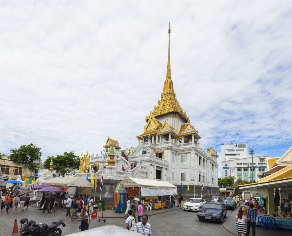 Chrám Wat Traimit v Bangkoku | hanoiphotography/123RF.com