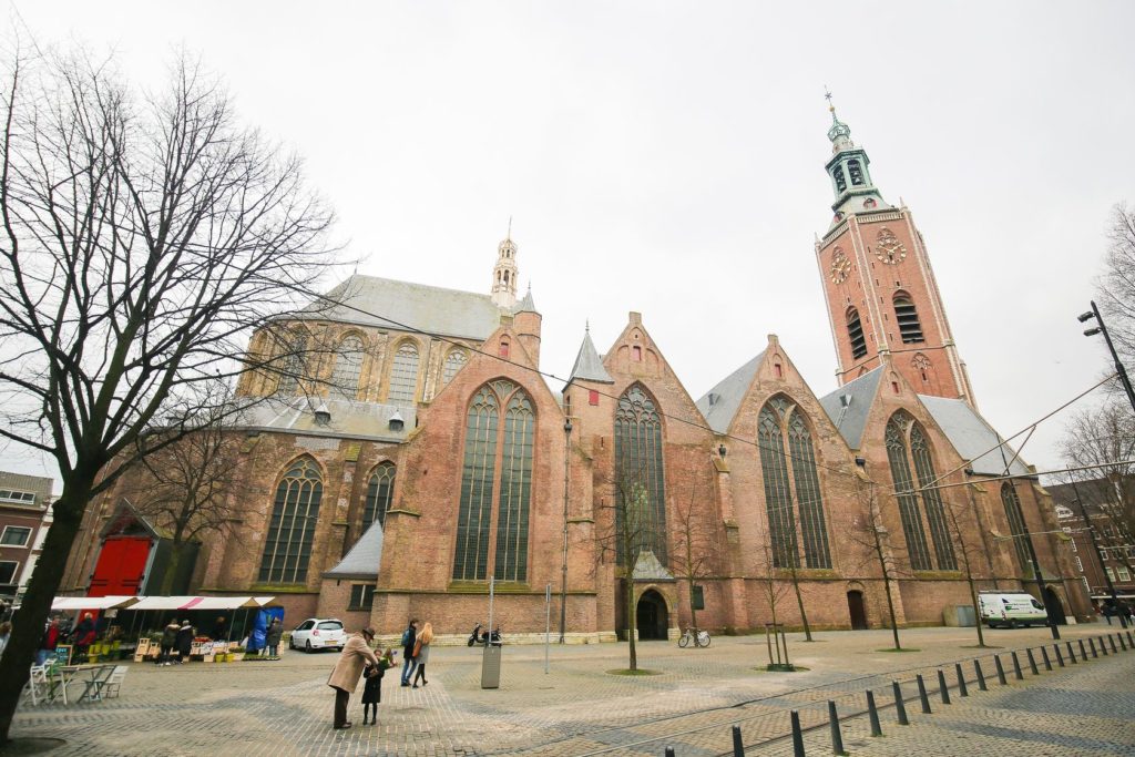 Grote Kerk v Haagu | jorisvo/123RF.com