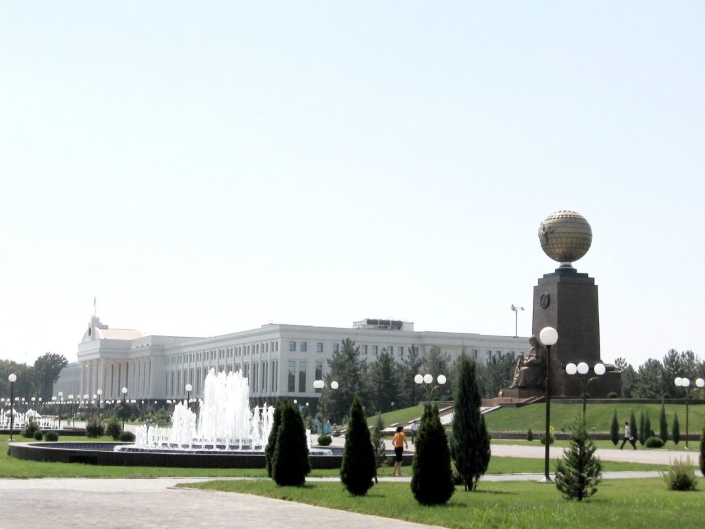 Náměstí Nezávislosti v centru města Taškent | emkaplin/123RF.com