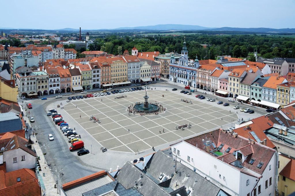 Centrální náměstí Českých Budějovic se Samsonovou kašnou | klug/123RF.com