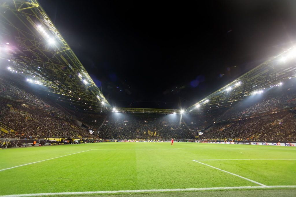 Fotbalový stadion Signal Iduna Park v Dortmundu | ververidis/123RF.com