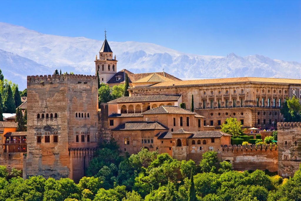 Komplex Alhambra v Granadě | sborisov/123RF.com