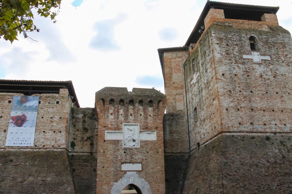 Vojenské opevnění Castel Sigismondo v Rimini | nicknick/123RF.com