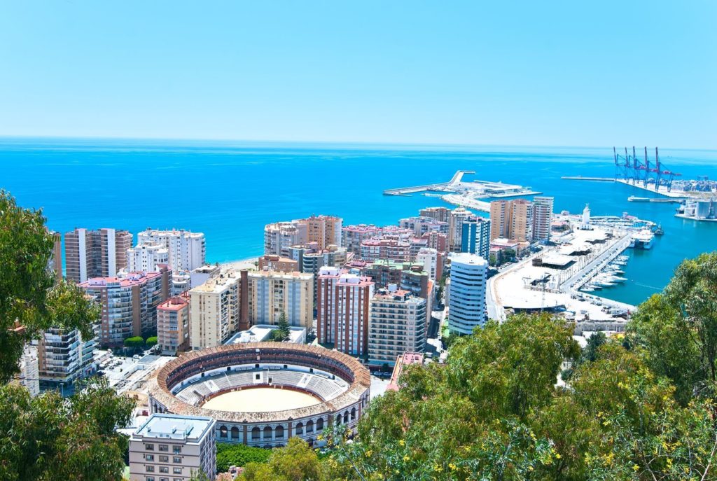 Výhled na město Málaga ve Španělsku | maisicon/123RF.com