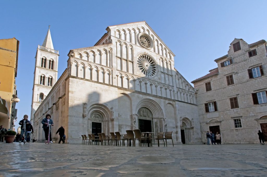 Katedrála svaté Anastázie v Zadaru | anjokan/123RF.com